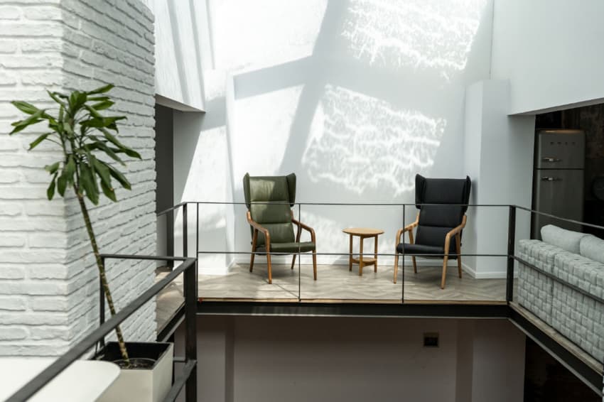 Bright Flex Offices in Eixample: Natural Light Workspaces in Barcelona