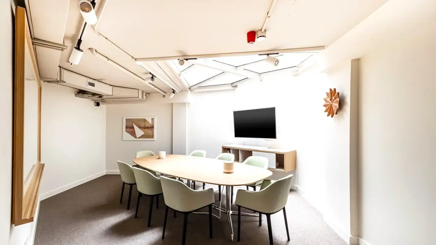 Spaces - Plaça Universitat