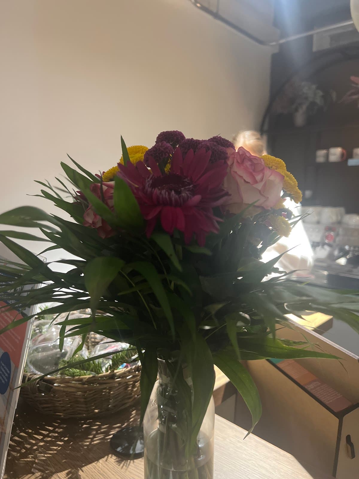 1000 Satellites München Weisses Quartier interior photo 1