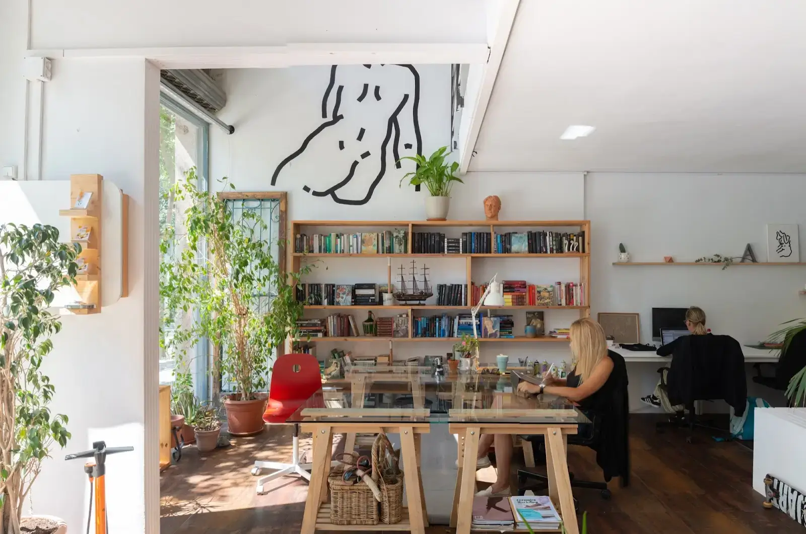 MAUI Beach Coworking