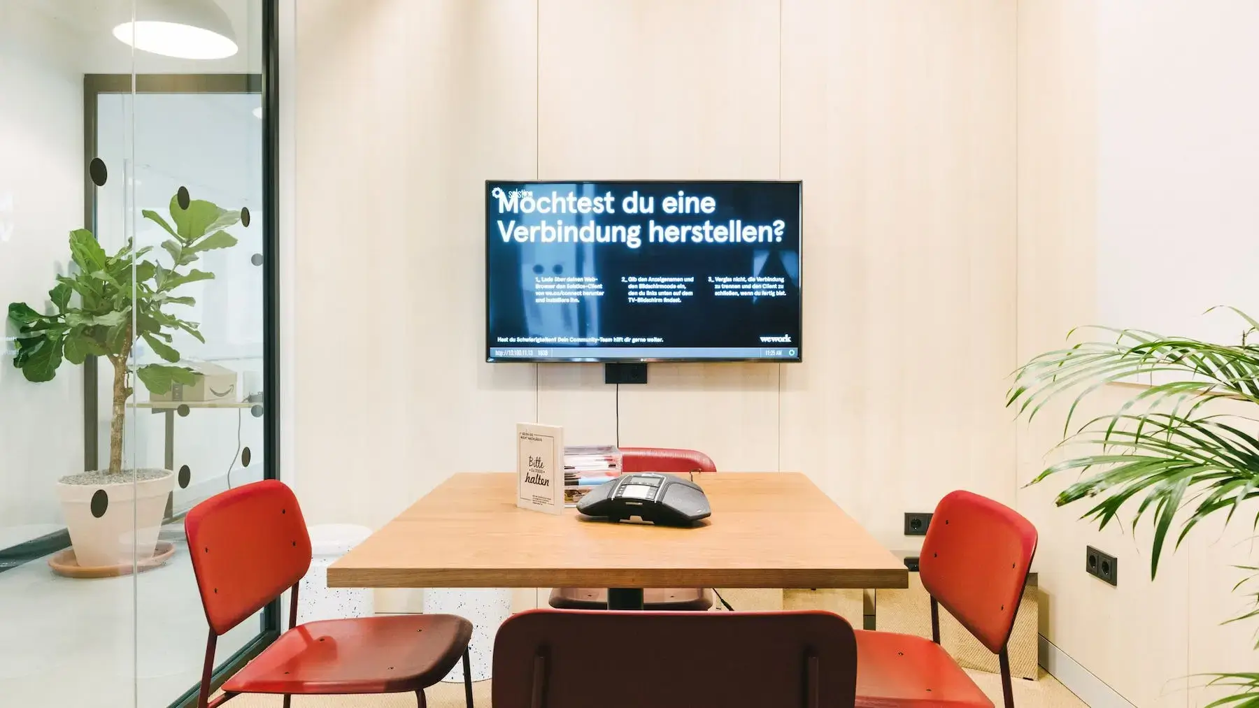 WeWork Altstadt-Lehel interior photo 1
