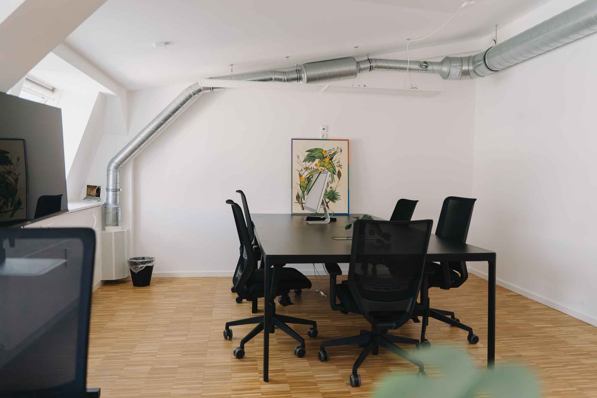 URBAN Meeting Space at Betahaus Neukölln Creative Hub interior photo 1