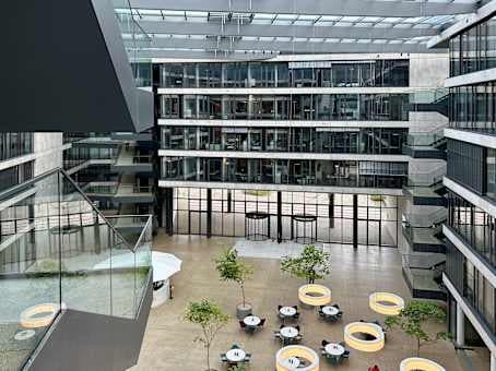 Regus Bonn FGS Campus interior photo 5