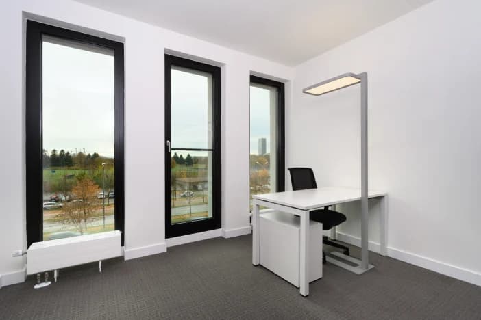 Regus Munich Moosacher Strasse interior photo 5