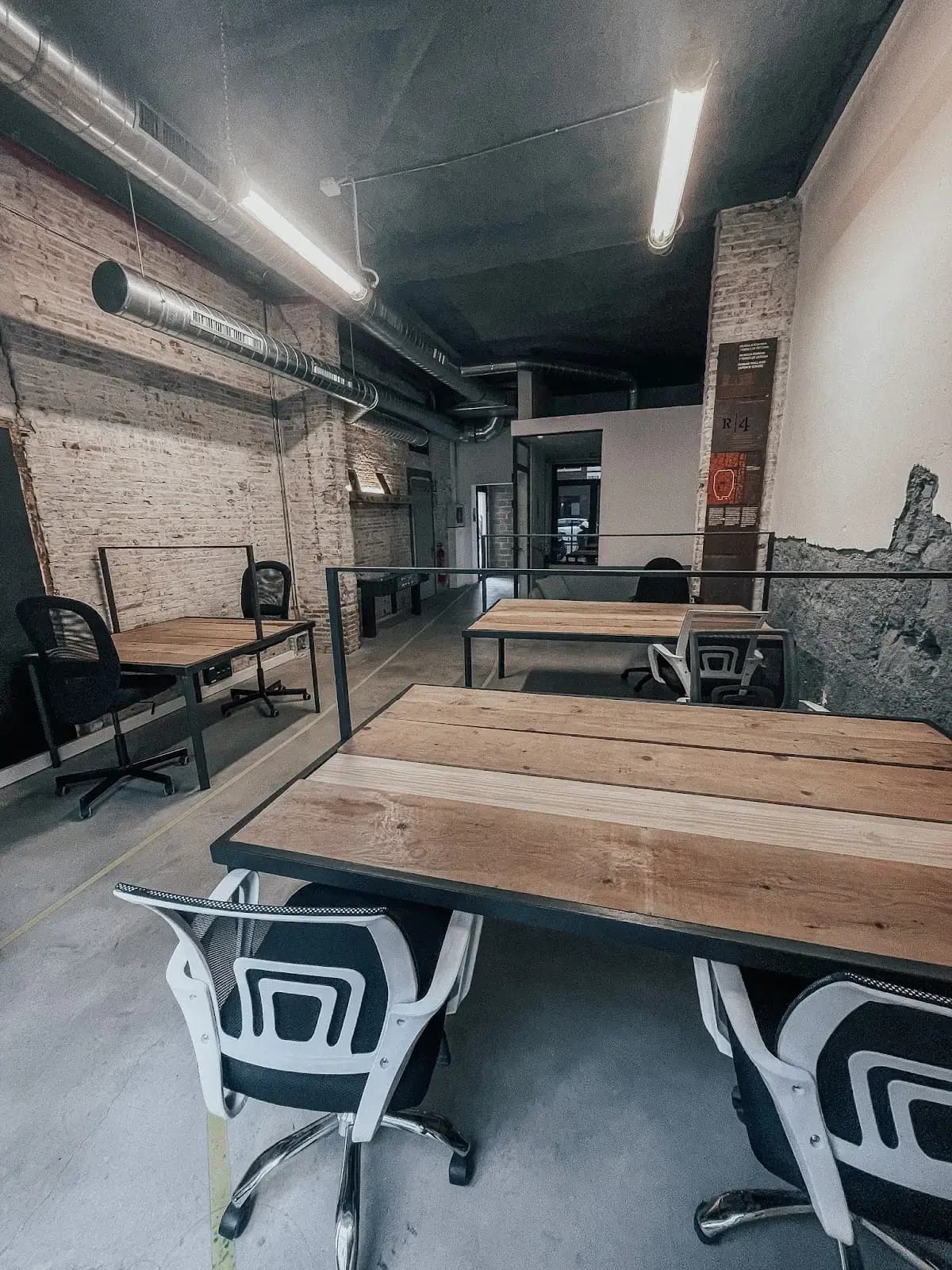 Diputación409 - Coworking interior photo 8