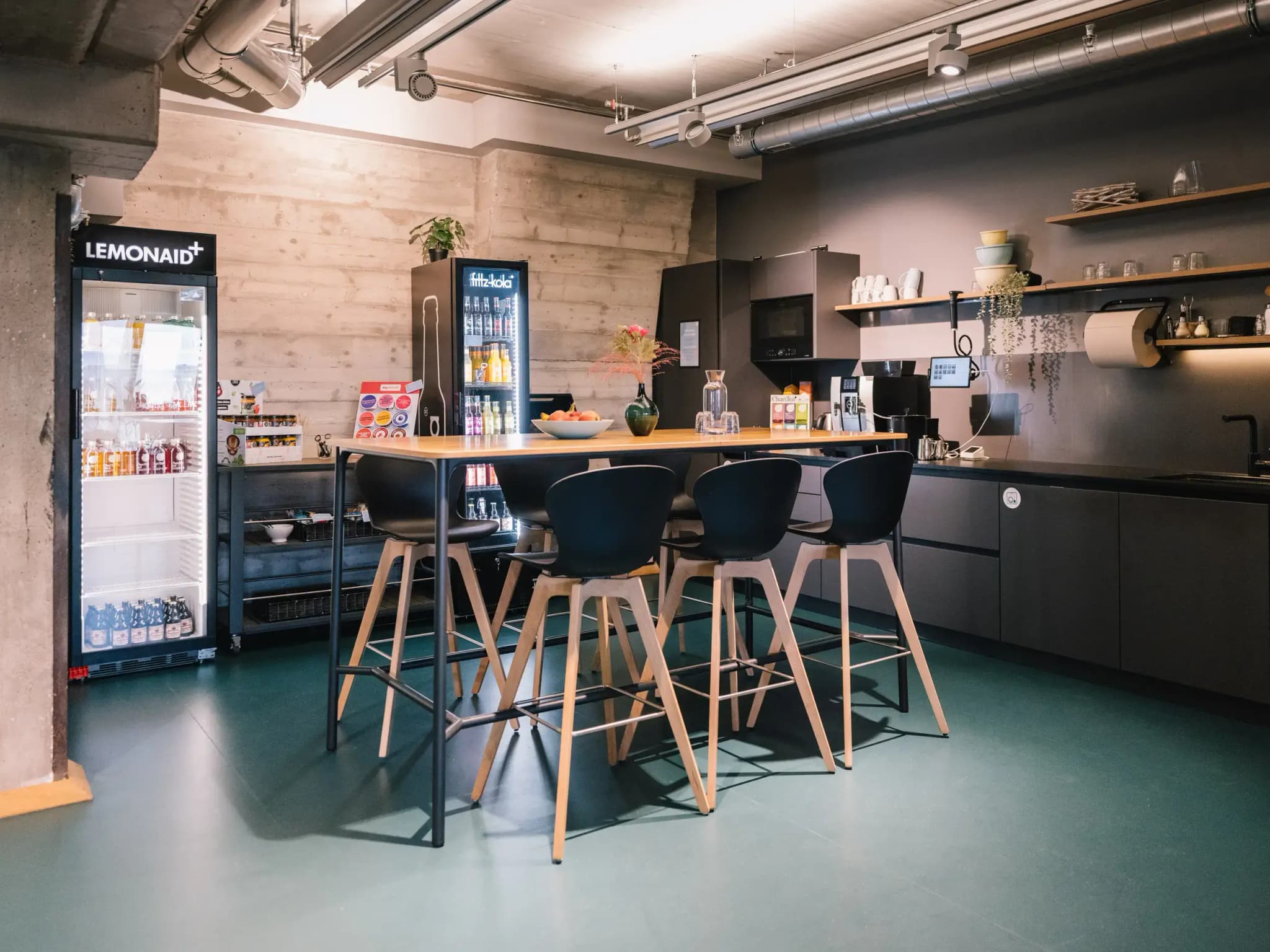 1000 Satellites Speicherstadt interior photo 3