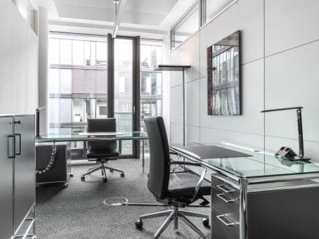 Regus München Staatsoper interior photo 7