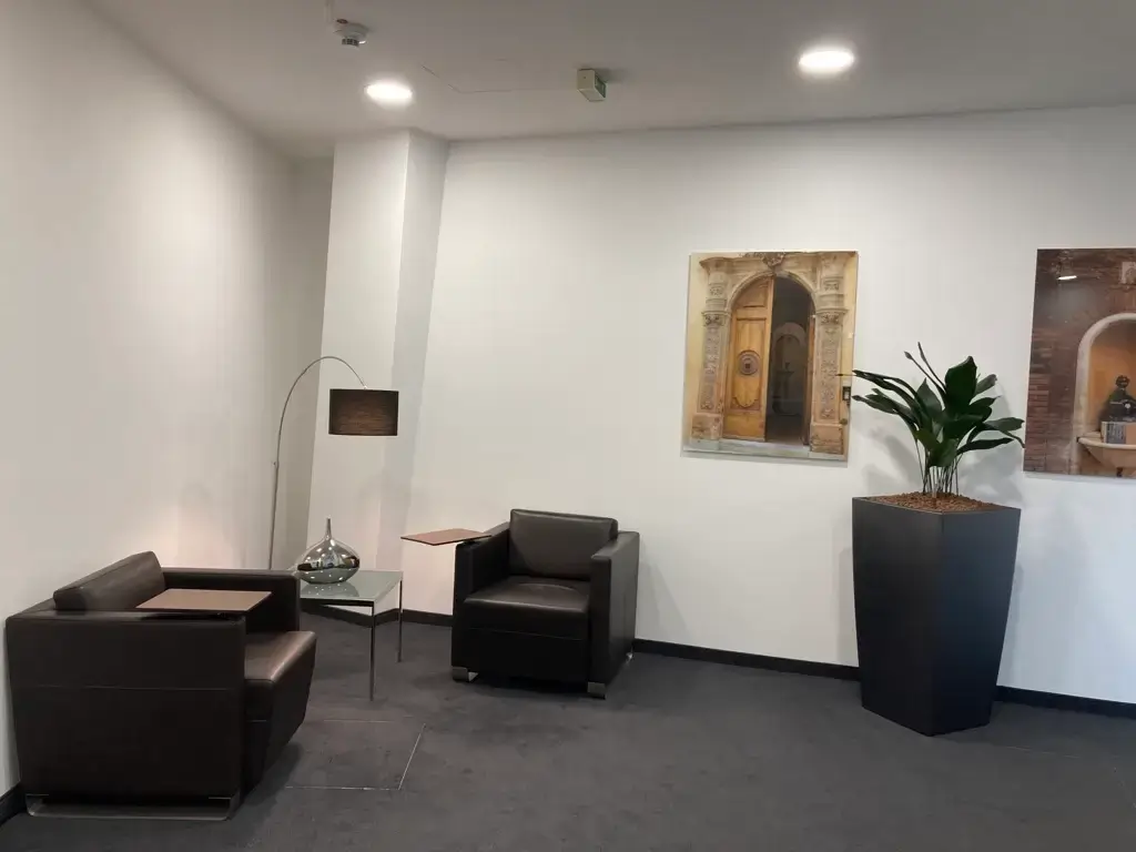 Regus Düsseldorf Neuer Zollhof interior photo 5