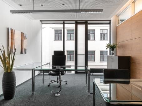 Regus München Staatsoper interior photo 5