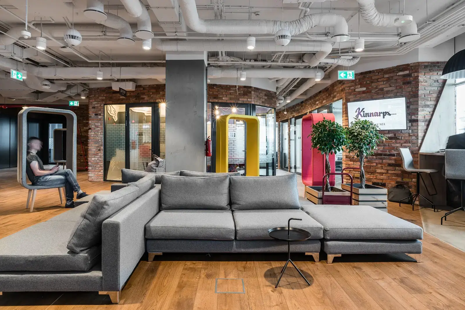 Brain Embassy Konstruktorska interior photo 6