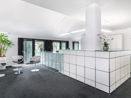 Regus München Leopoldstraße interior photo 2