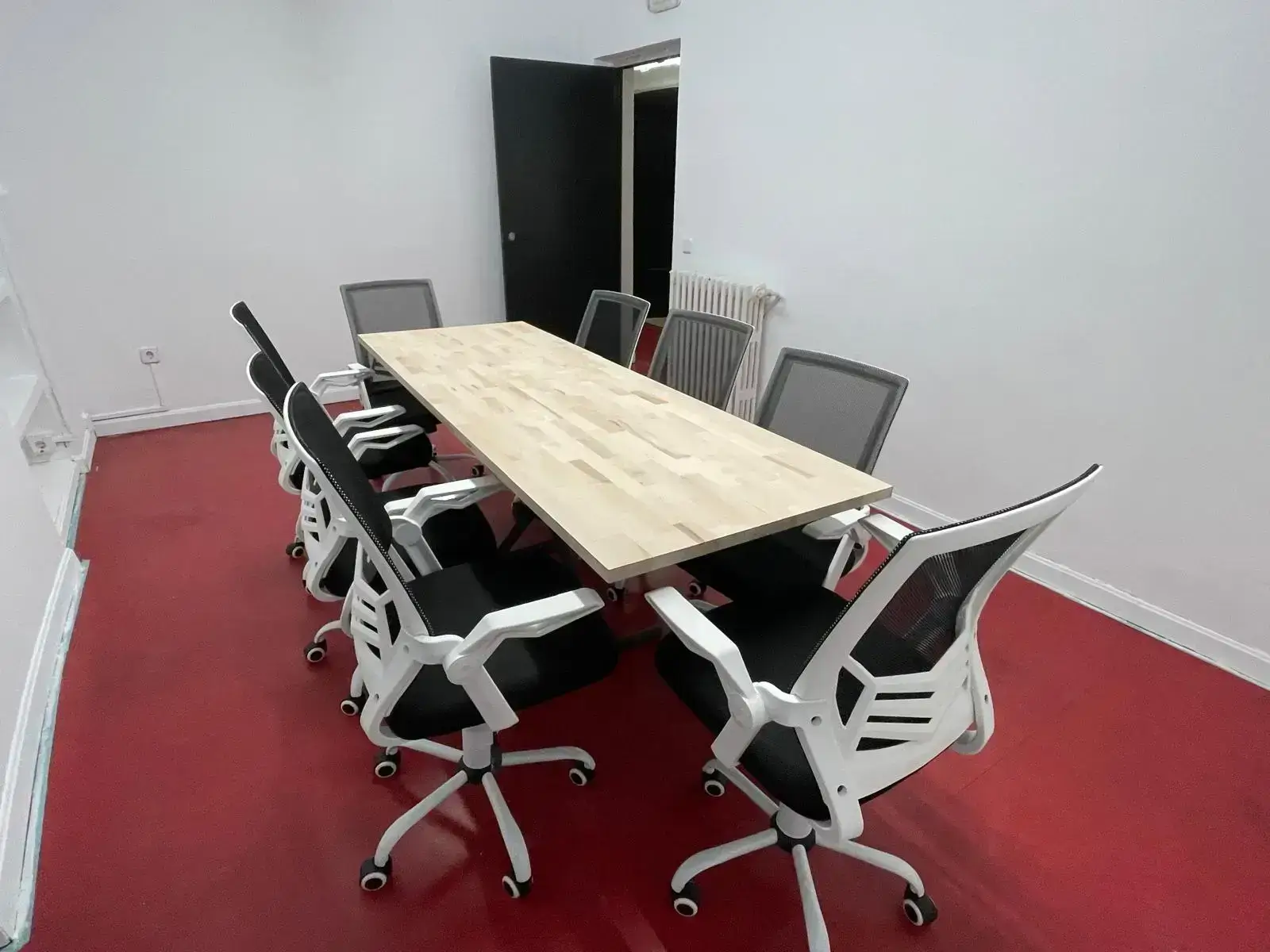 FreeLand Coworking Almagro interior photo 10