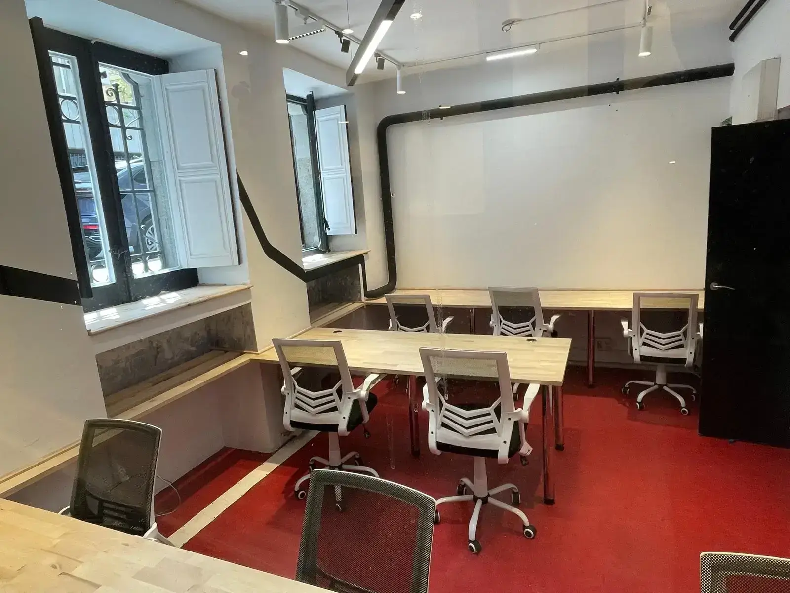 FreeLand Coworking Almagro interior photo 6